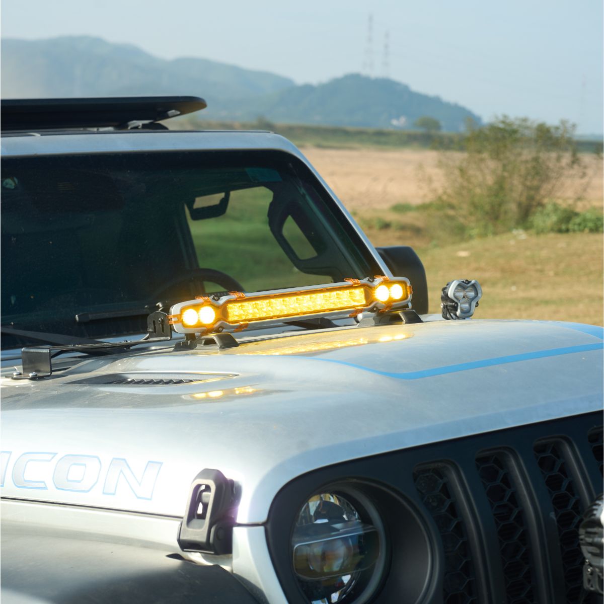 HALO Pro Series 20インチ LED Light Bar with Dynamic DRL Modes