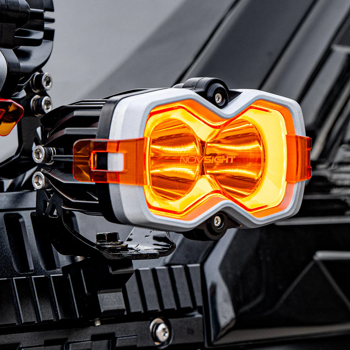 HALO Series 4.5インチ LED Pod Lights with DRL 35W Twin Light Kit System Pair